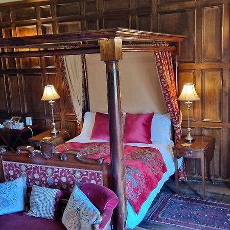 Braithwaite Hall Bed & Breakfast Middleham Esterno foto