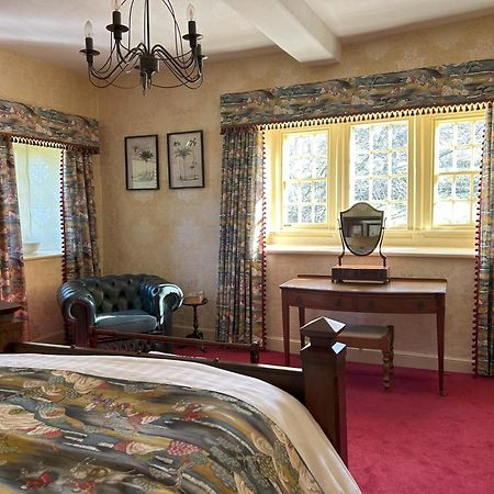 Braithwaite Hall Bed & Breakfast Middleham Esterno foto