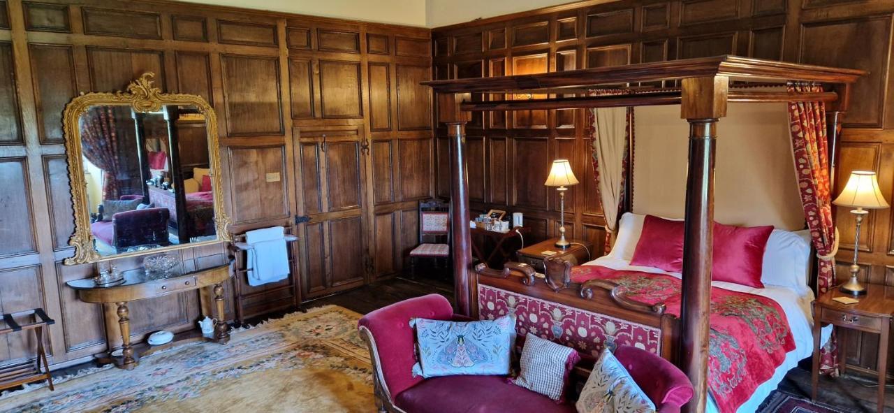 Braithwaite Hall Bed & Breakfast Middleham Esterno foto