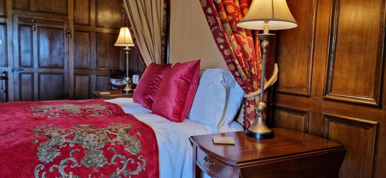 Braithwaite Hall Bed & Breakfast Middleham Esterno foto