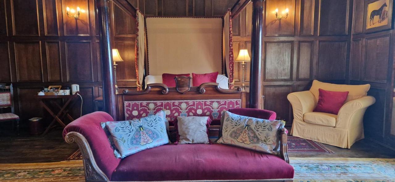 Braithwaite Hall Bed & Breakfast Middleham Esterno foto
