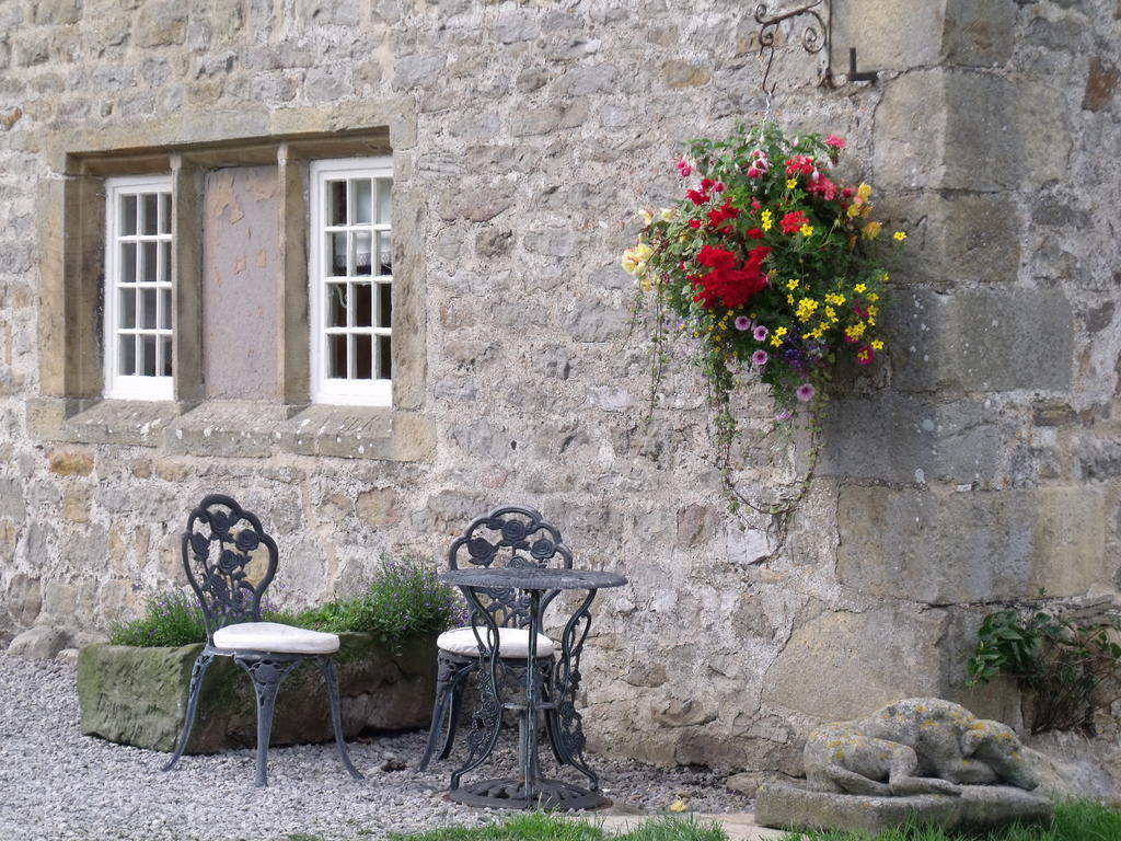 Braithwaite Hall Bed & Breakfast Middleham Esterno foto